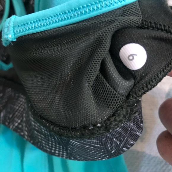 Lululemon Roll Out Tank with built in bra - Picture 14 of 16